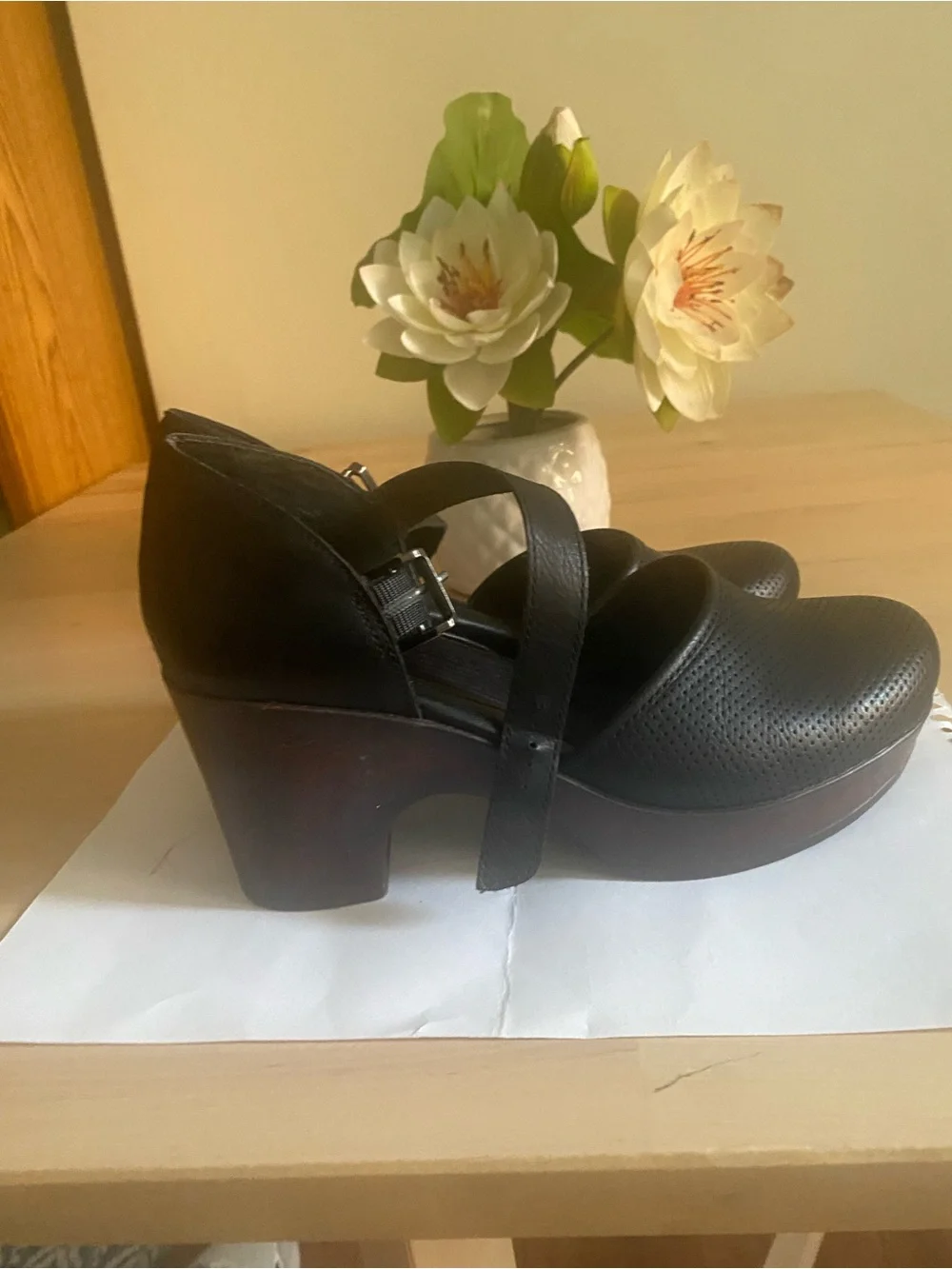 B.o.c Black Leather Mary Jane Platform Heels